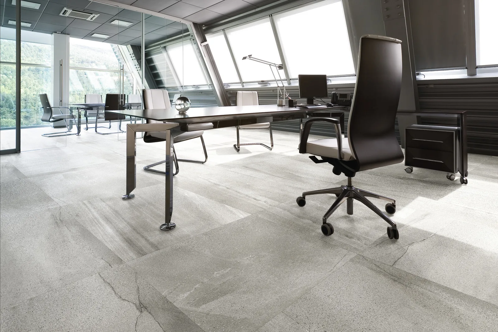 PIETRE MAXFINE Lavica Grey - интерьер, офис